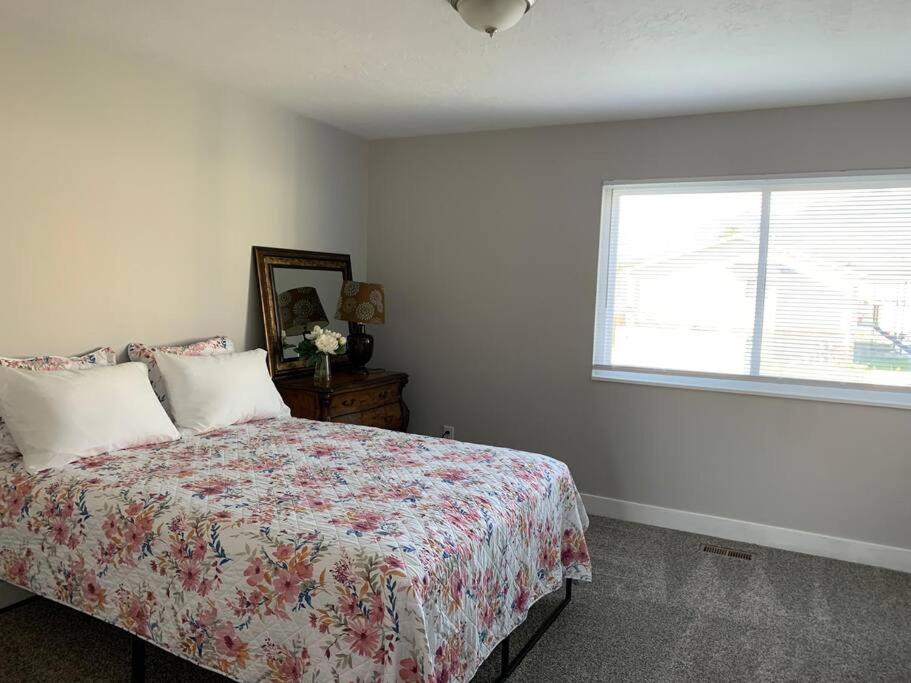 Rooms With A Mountain View Pleasant Grove 외부 사진