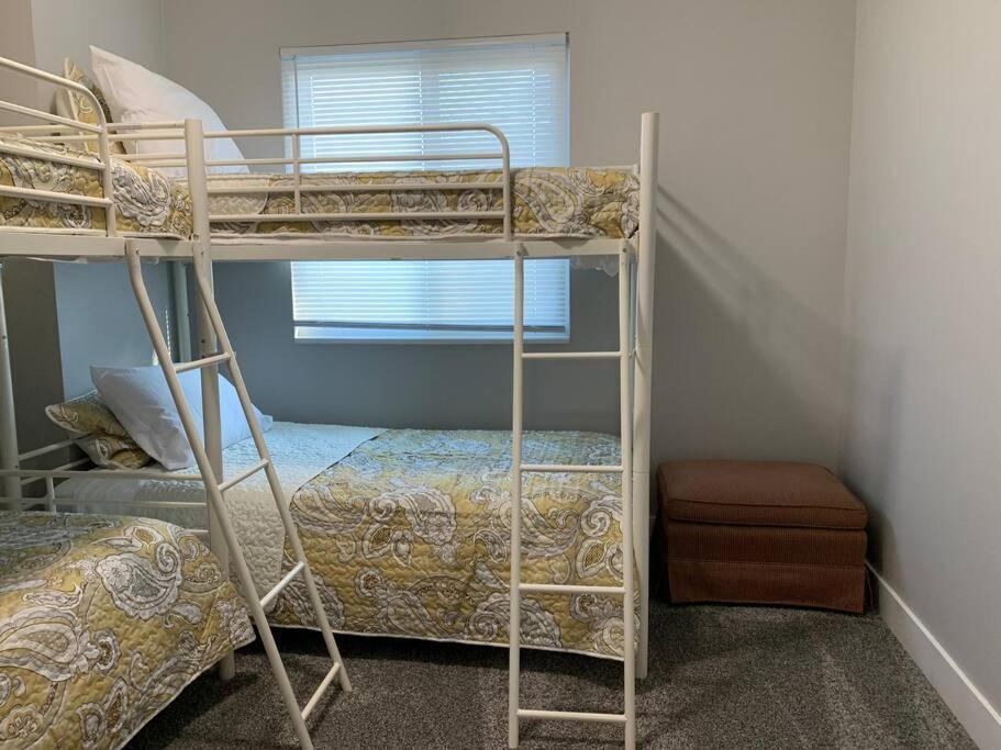 Rooms With A Mountain View Pleasant Grove 외부 사진
